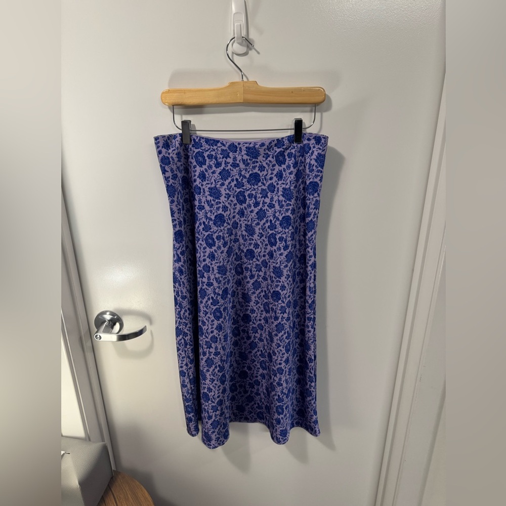 J. Crew Pull-on slip skirt in rose vines (Medium)